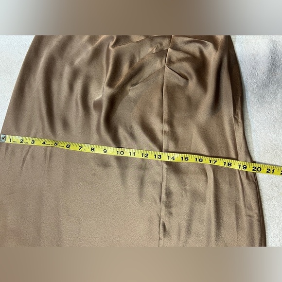 STATUS by‎ CHENAULT Tan pull on satin pleated skirt size L. - Picture 13 of 14